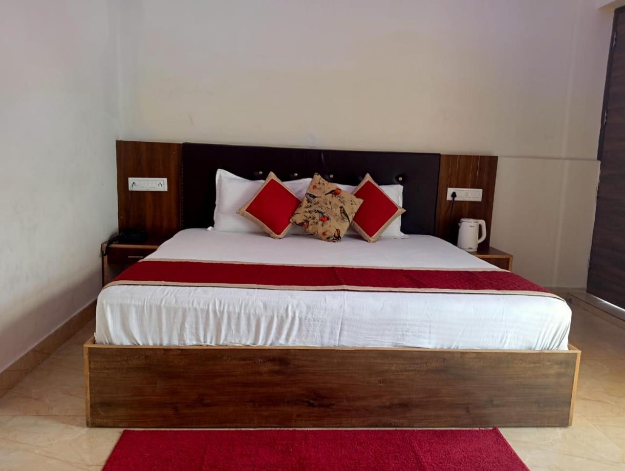Sunny Pines Resort Lansdowne Extérieur photo